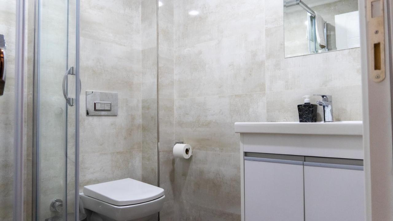 Bursa Suites Apart Otel Exterior foto A modern bathroom